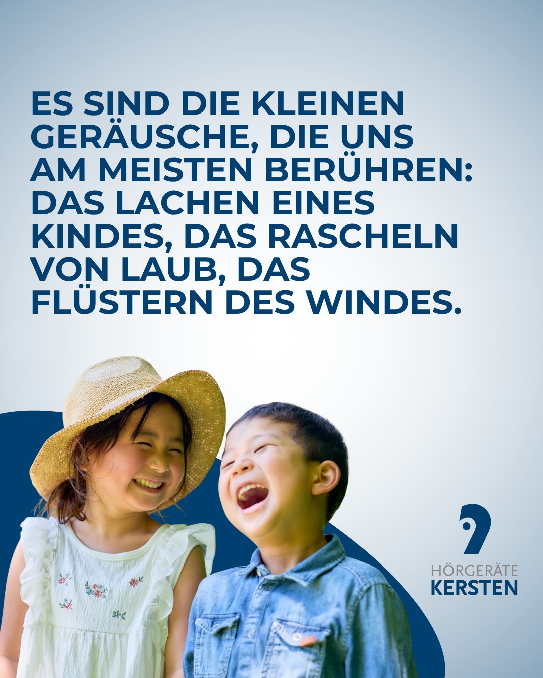 „Es sind die kleinen #Geräusche, die uns am meisten berühren: das Lachen eines Kindes, das Rascheln von Laub, das Flüstern des Windes.” Sie sind unaufdringlich und doch voller Bedeutung. Manchmal reicht ein einziger #Ton, um uns zurück in einen besonderen Moment zu tragen. In den Garten der Kindheit. In einen Spaziergang mit einem geliebten Menschen. Oder in einen stillen, goldenen Herbstnachmittag.“ 🍂

👂 Hören Sie noch all diese feinen #Töne?
Falls nicht – wir sind für Sie da. Mit #Hörsystemen, die wieder Nähe schaffen. Für all die kleinen Geräusche, die das Leben groß machen.