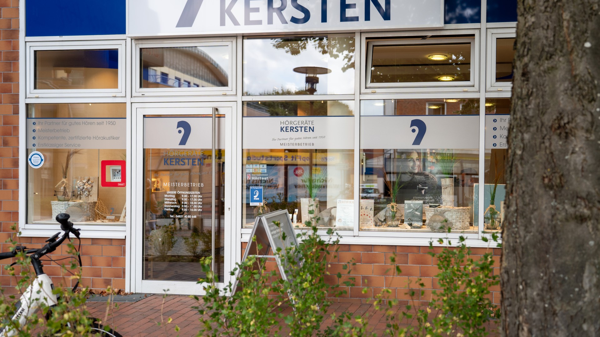 Außenansicht der Hörgeräte-Kersten-Filiale in Itzehoe Dithmarscher Platz